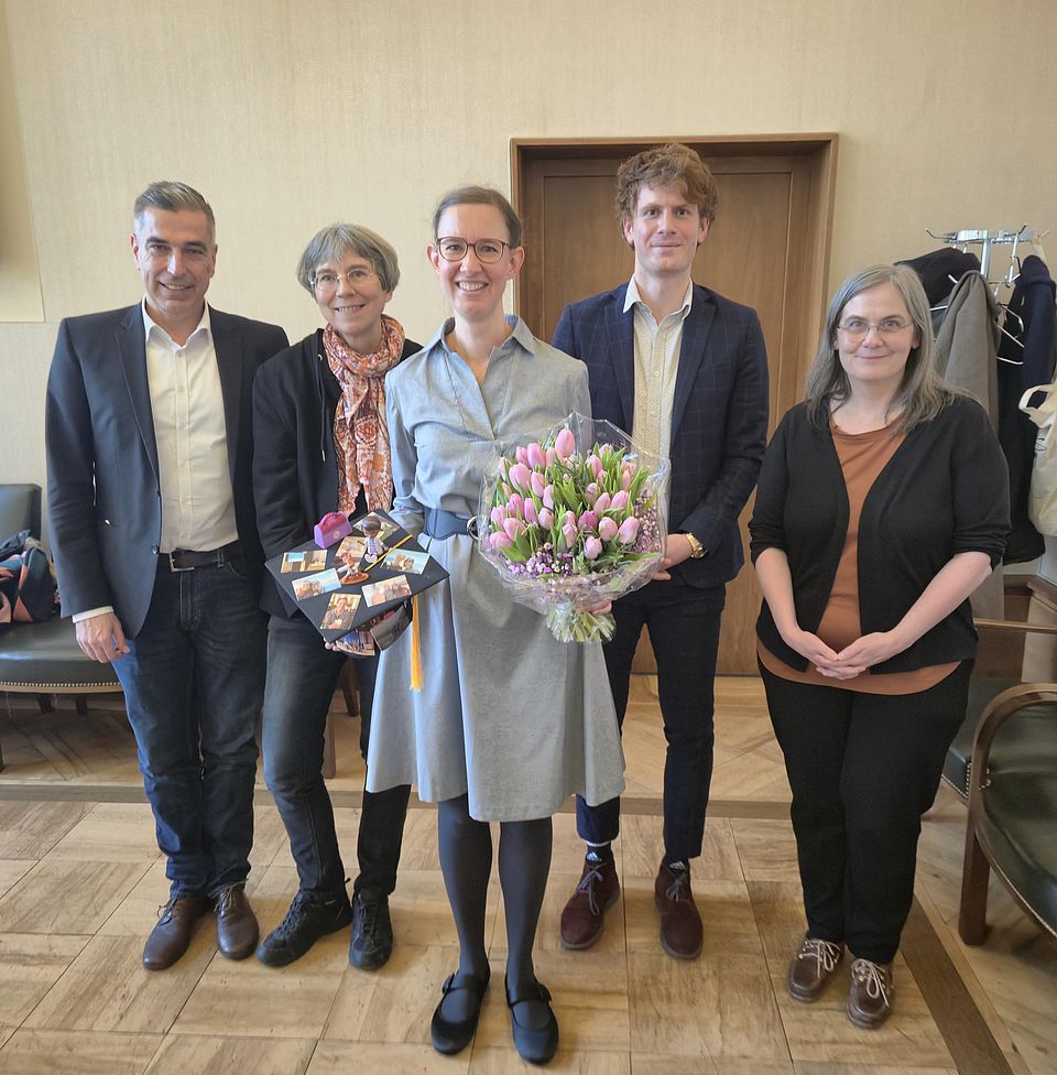 Defense Elisabeth Stock